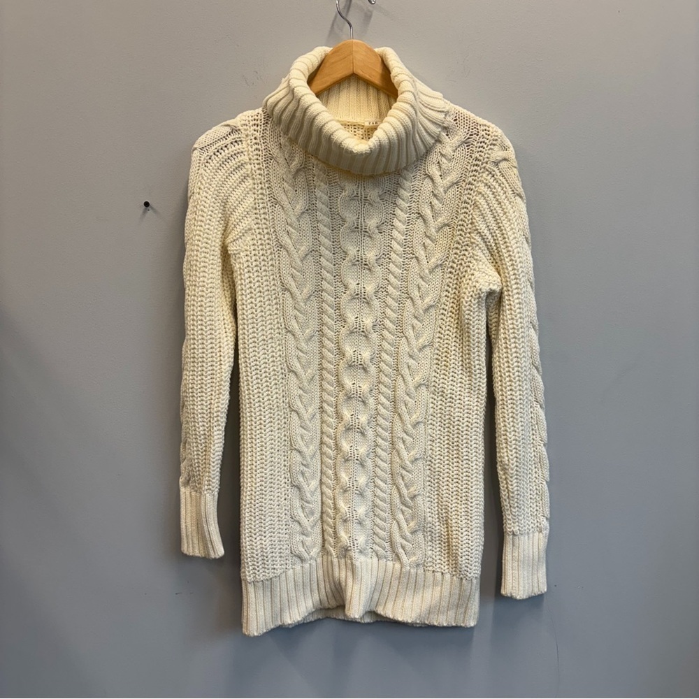 Gap medium chunky cable knit sweater‎ turtleneck fisherman